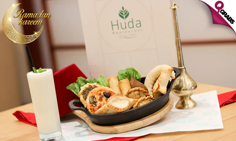 Weekdays Iftar & Suhoor Buffet at Huda Restaurant, Hotel Park!
